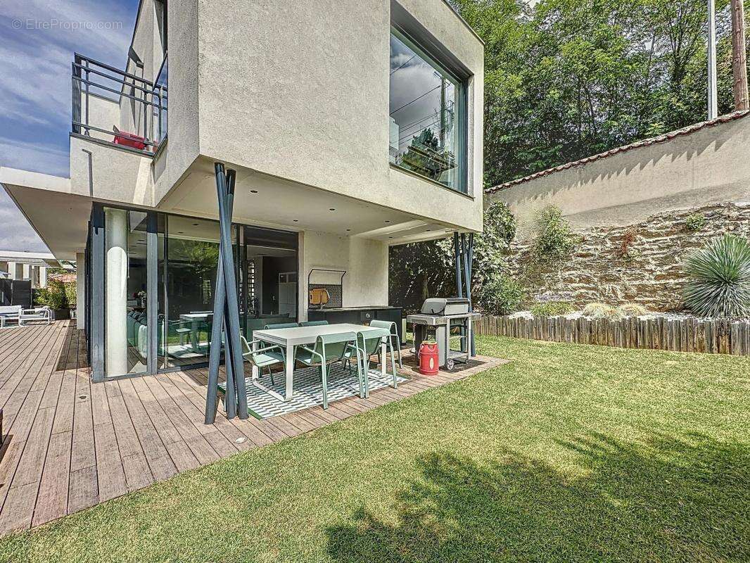 Maison à SAINT-SYMPHORIEN-D&#039;OZON