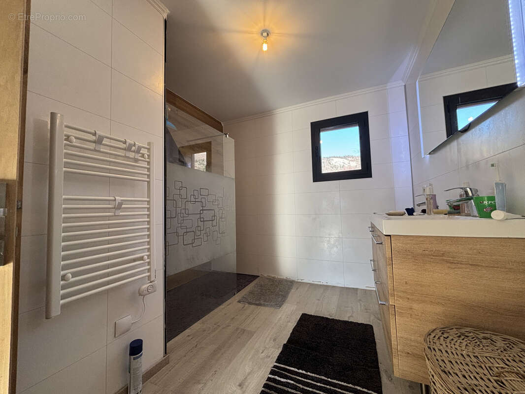 Maison à CHAMPFROMIER