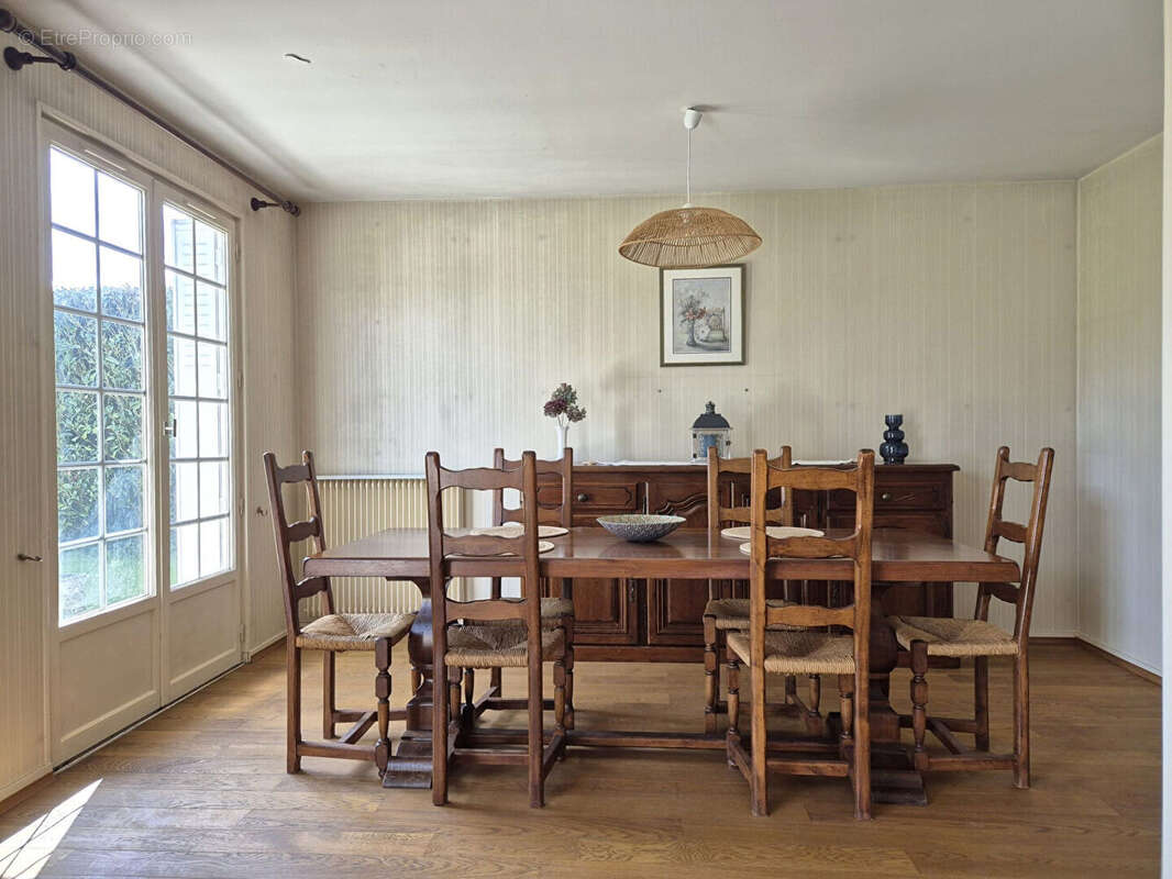 EXCLUSIVITE SENLIS - Maison familiale avec garage et jardin - photo 4