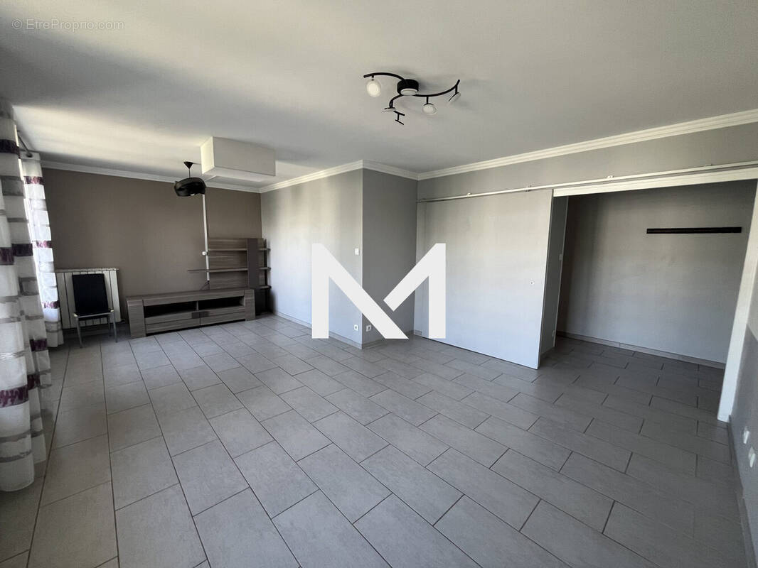 Appartement à SAINT-MARTIN-D'HERES