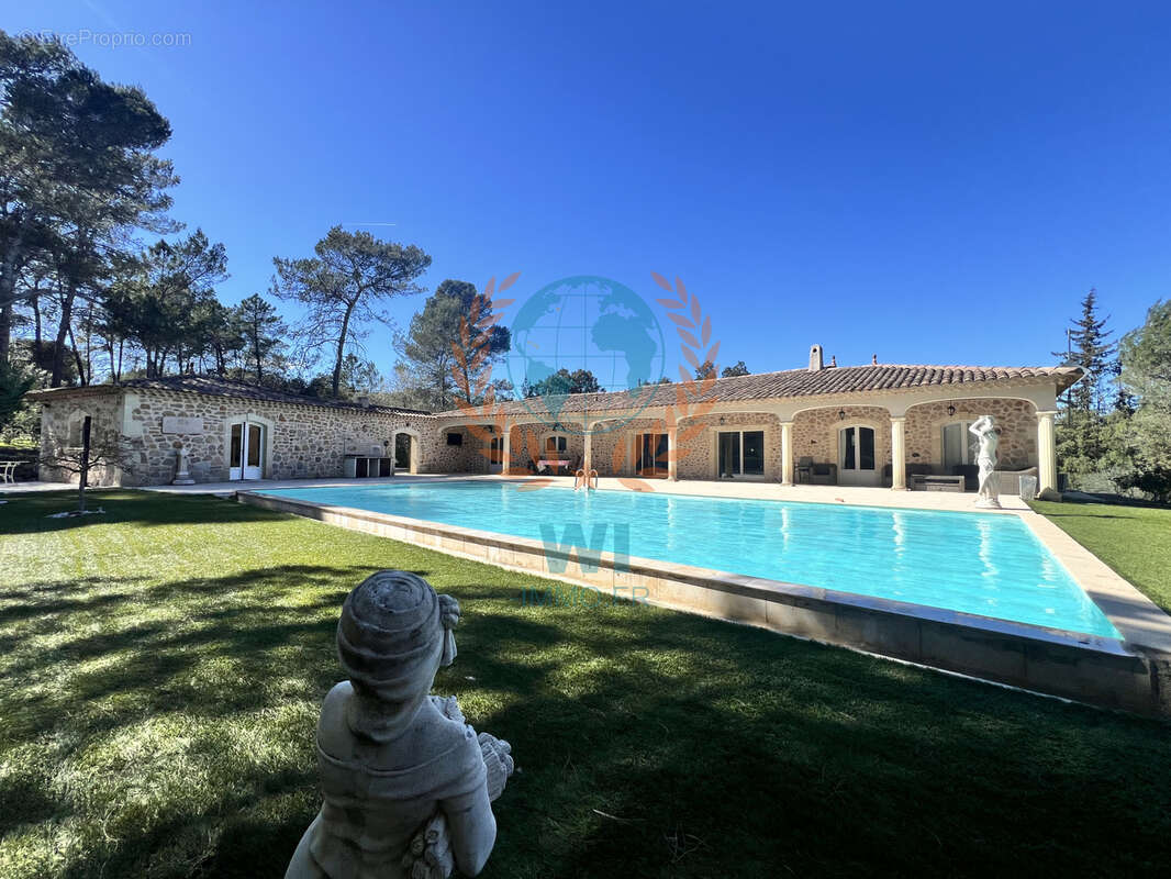 Propriété de charme avec piscine et dépendance - photo 15