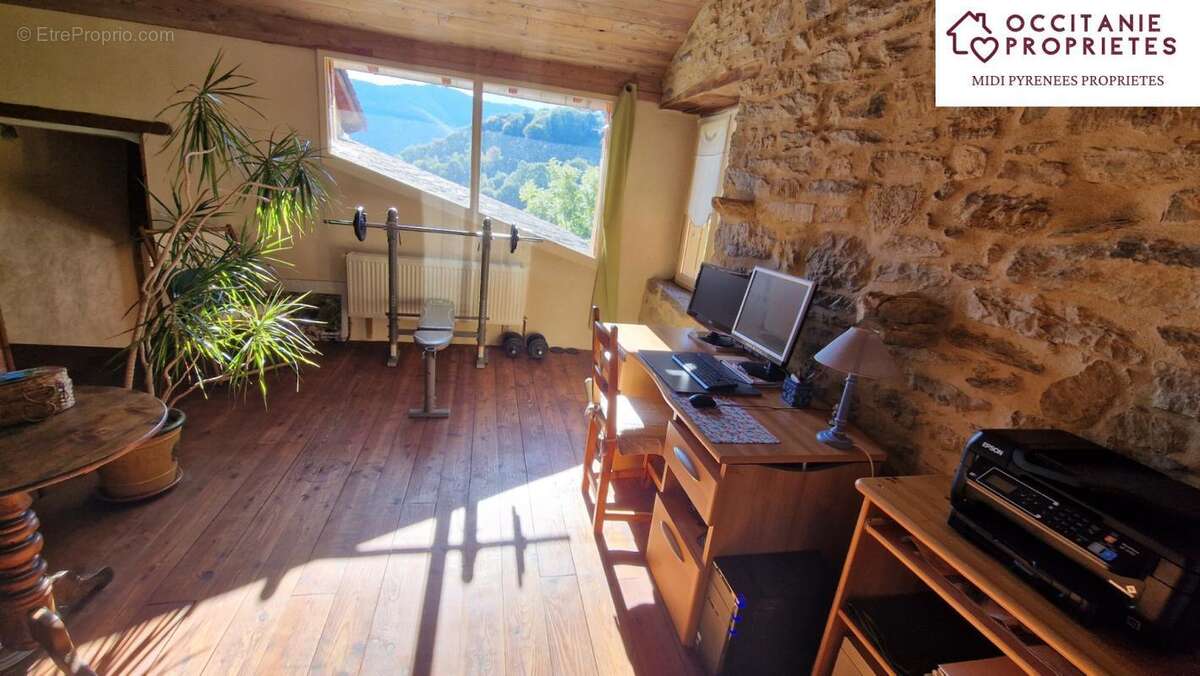 Maison à ESPLAS-DE-SEROU