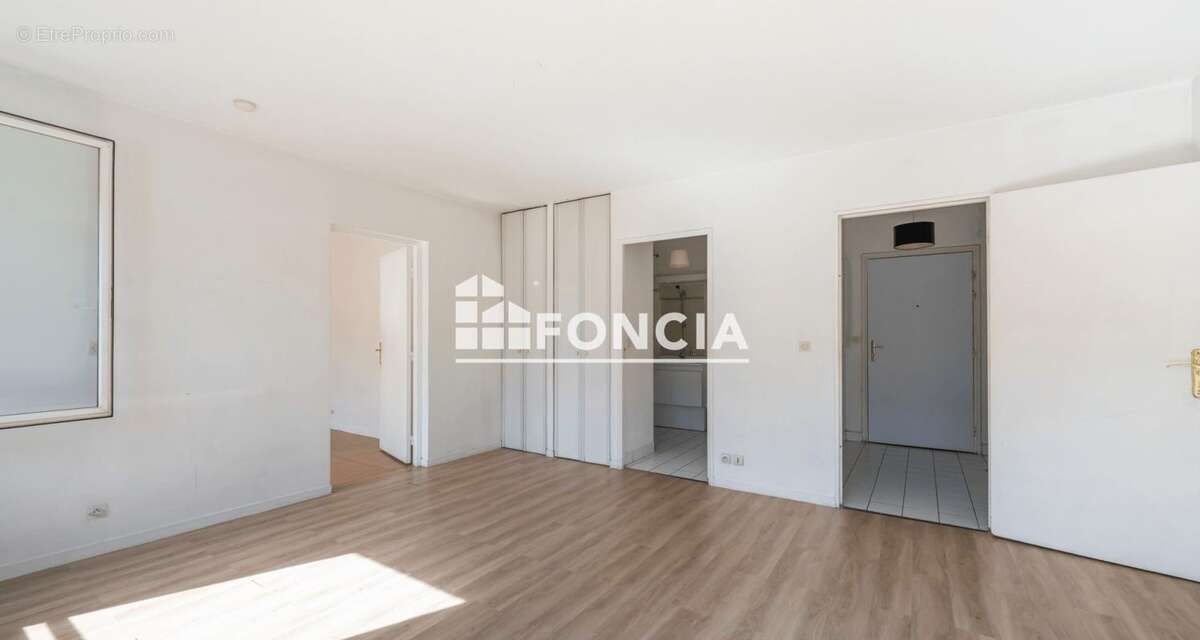 Appartement à PARIS-19E