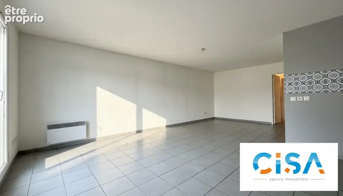 Appartement 5 pièces 76 m² à vendre à Verneuil-En-Halatte (60550) - photo 2