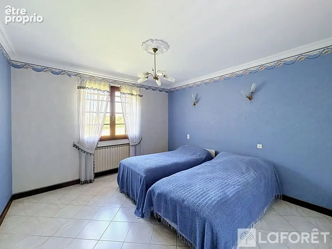 Maison de caractère avec dépendance et fort potentiel -four (38080) - photo 9