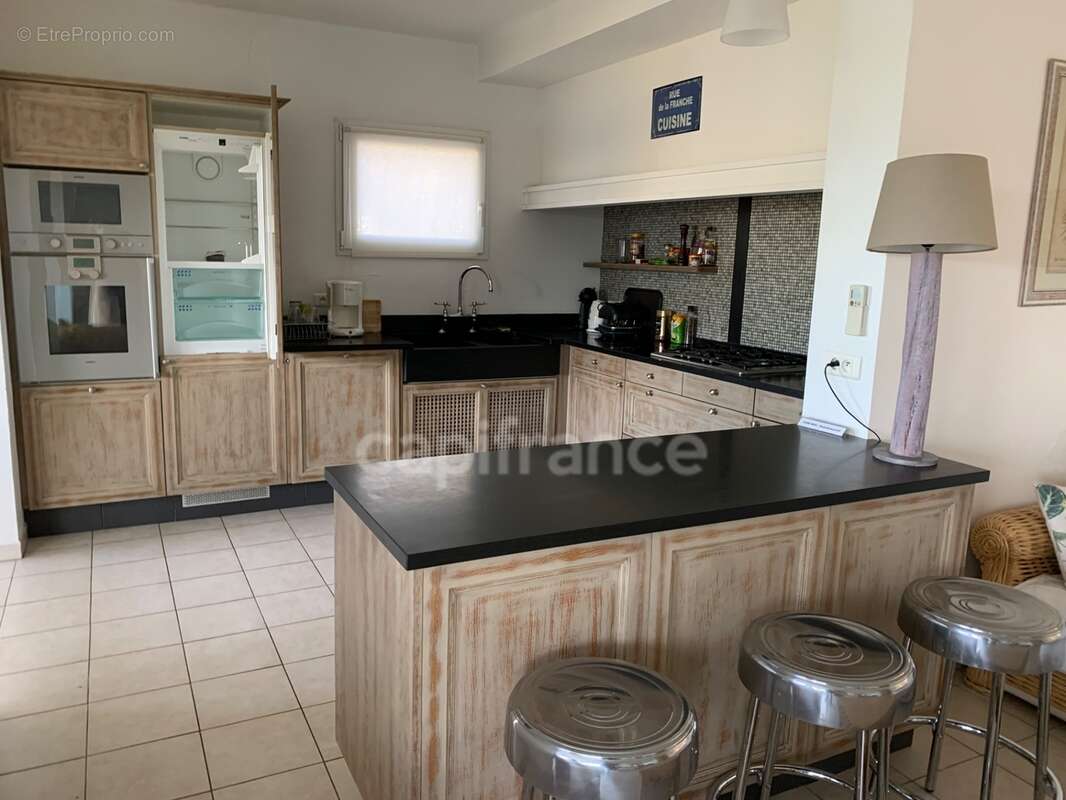 Var(83) Vente-Gassin-Golfe de Saint Tropez-BASTIDE et MAISON sur Terrain 2 117 m², 2 piscines-Bord de mer - photo 10