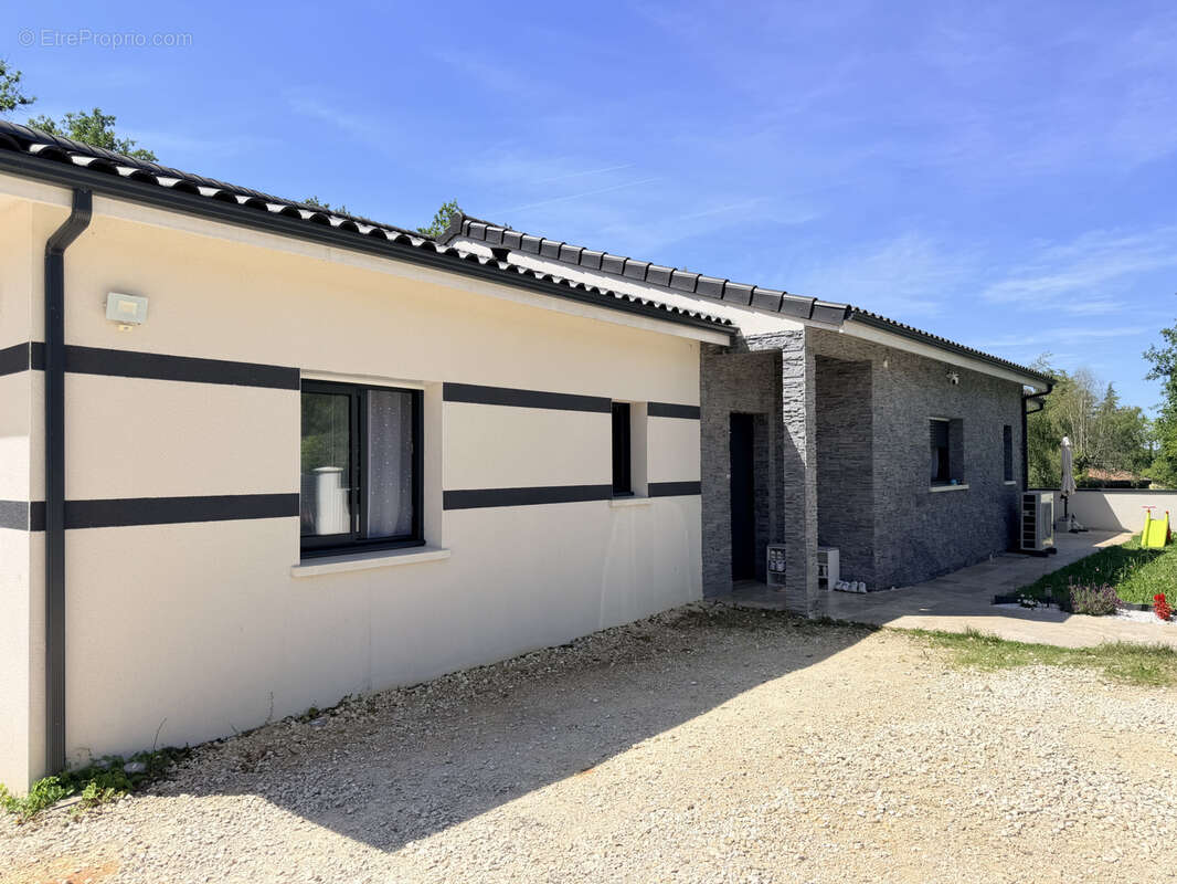 Maison à COULOUNIEIX-CHAMIERS