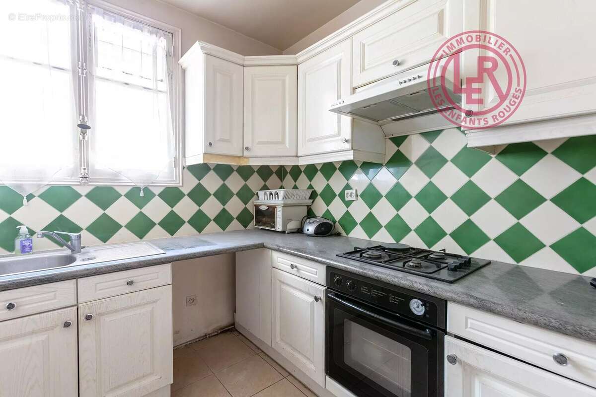 Appartement à PARIS-3E