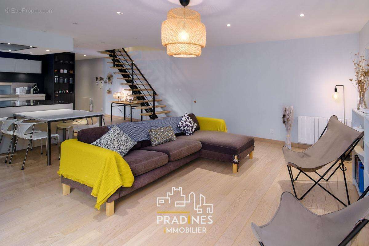 Appartement à MORNANT