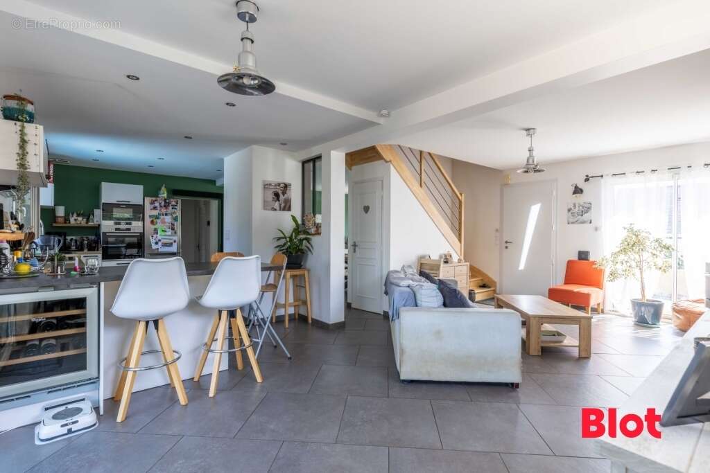 Maison 128 m² à Plechatel  - photo 4