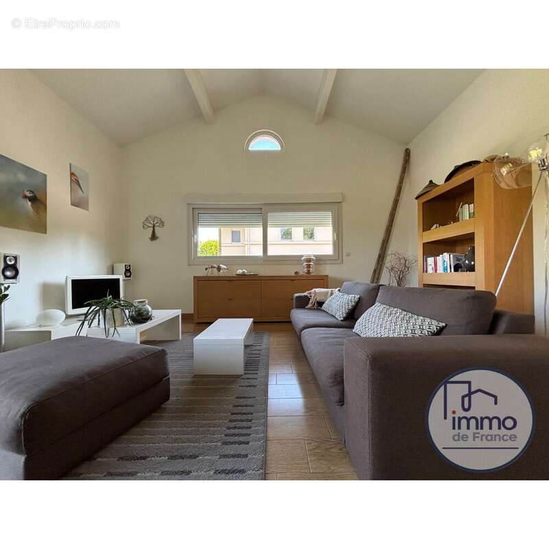 Appartement à SAINT-PRIM