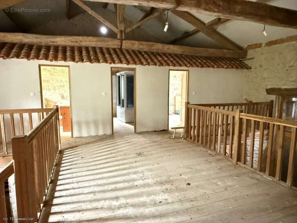 Maison à VERTEUIL-SUR-CHARENTE