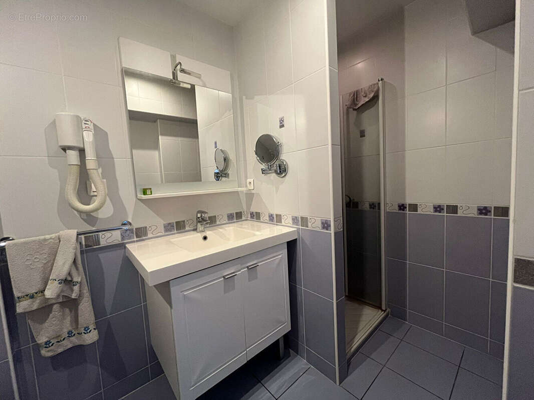 Maison Fournets-luisans 10 pièce(s) 950 m2 - photo 8