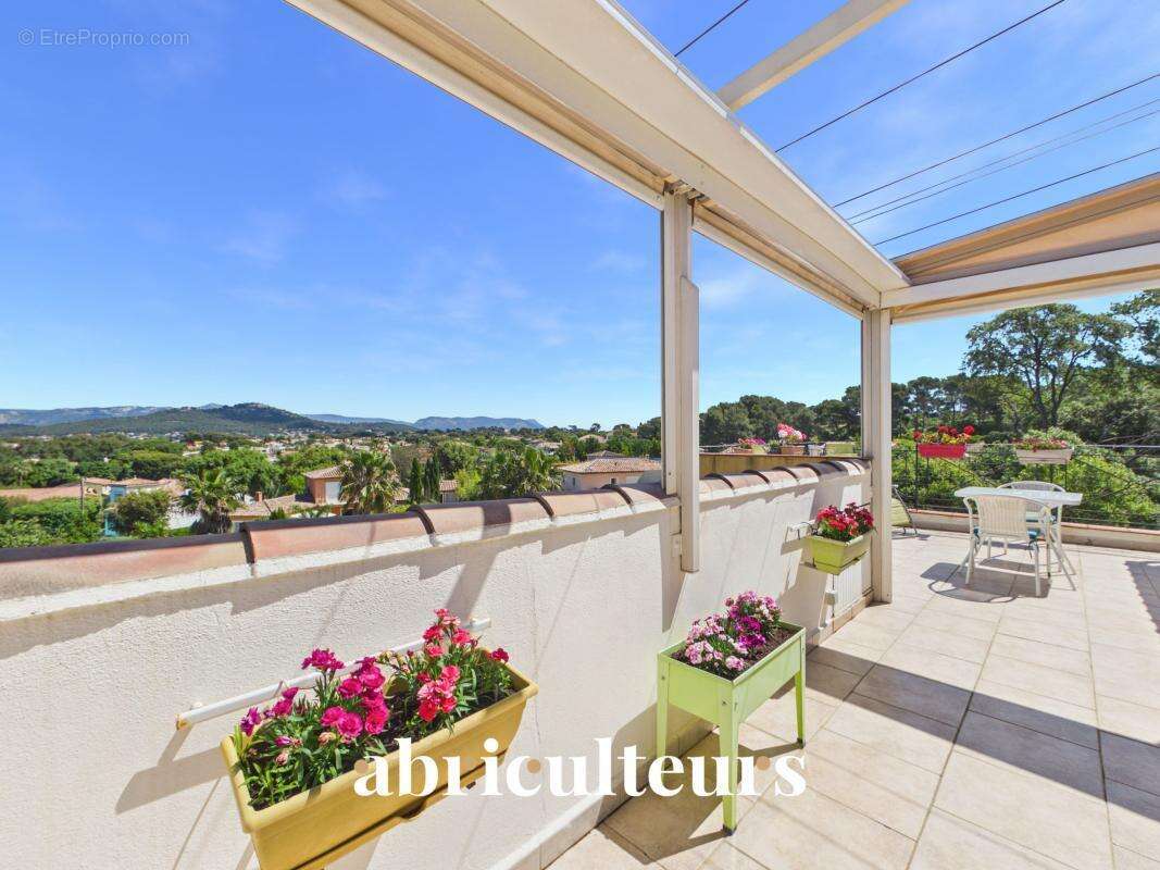 Maison avec piscine et jardin en vente à  Six-Fours-les-Plages (83140) - photo 11
