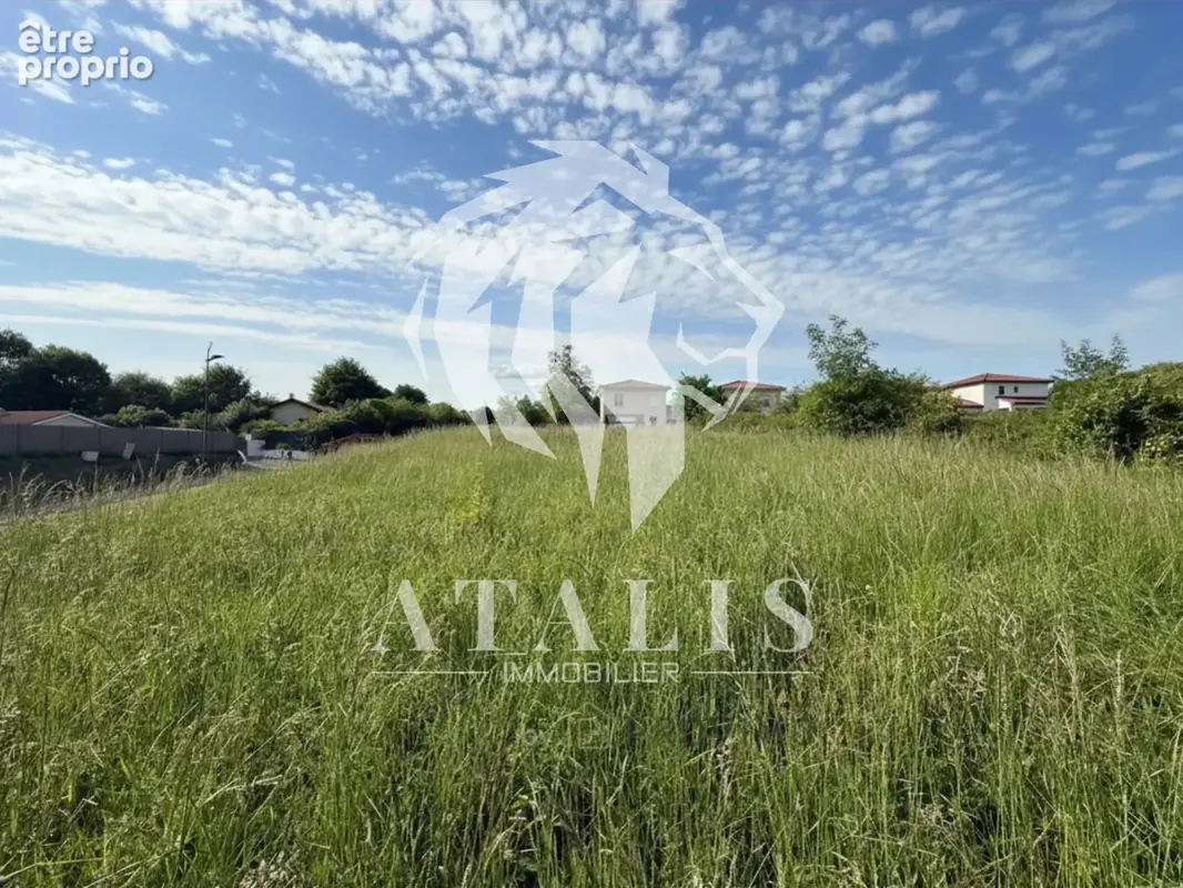 Terrain à LA CHAPELLE-DE-SURIEU