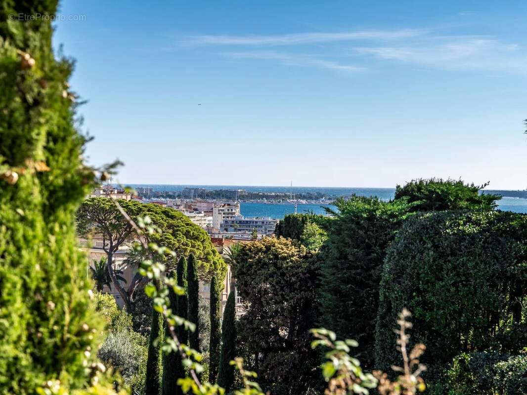 Appartement à CANNES