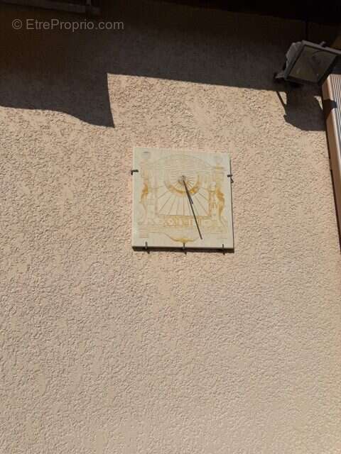 Maison à COLLONGES-AU-MONT-D'OR