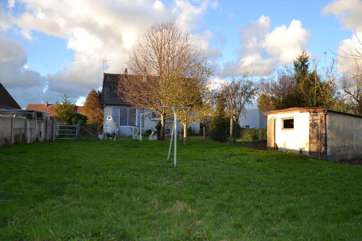 Maison à THIL-MANNEVILLE