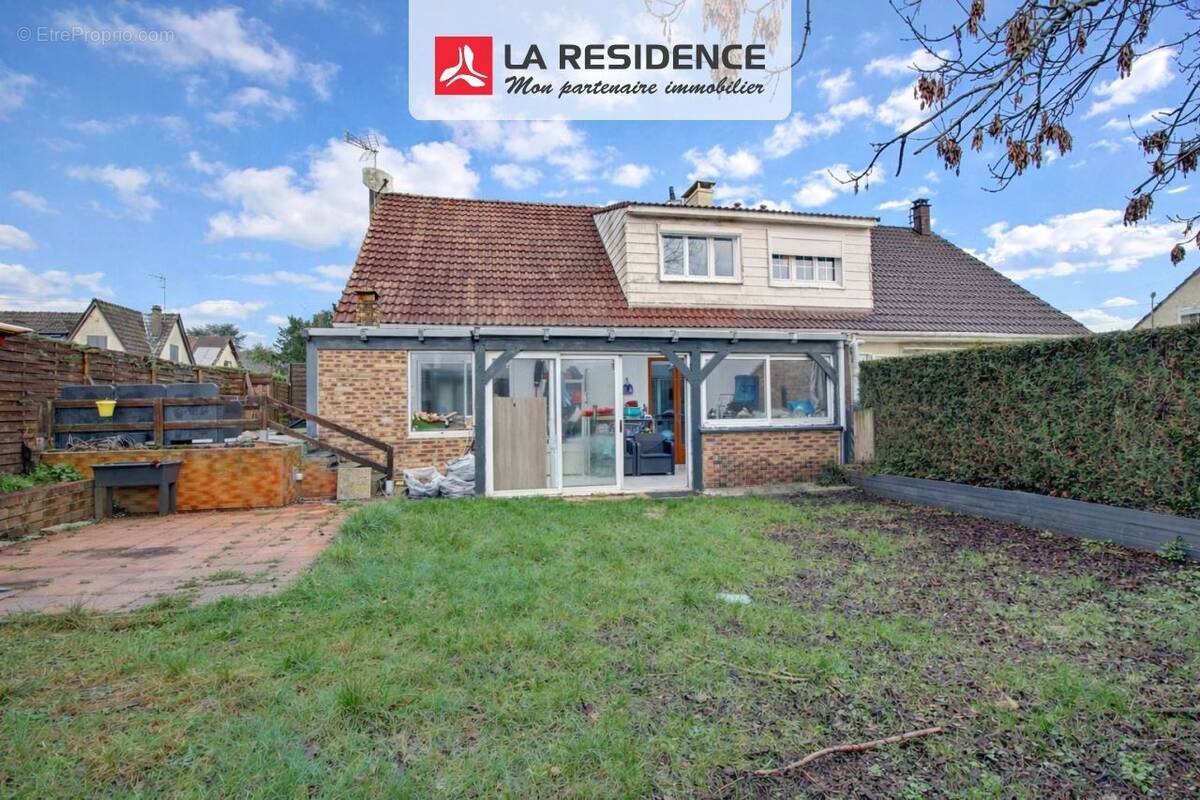 Maison à SAINT-ETIENNE-DU-ROUVRAY