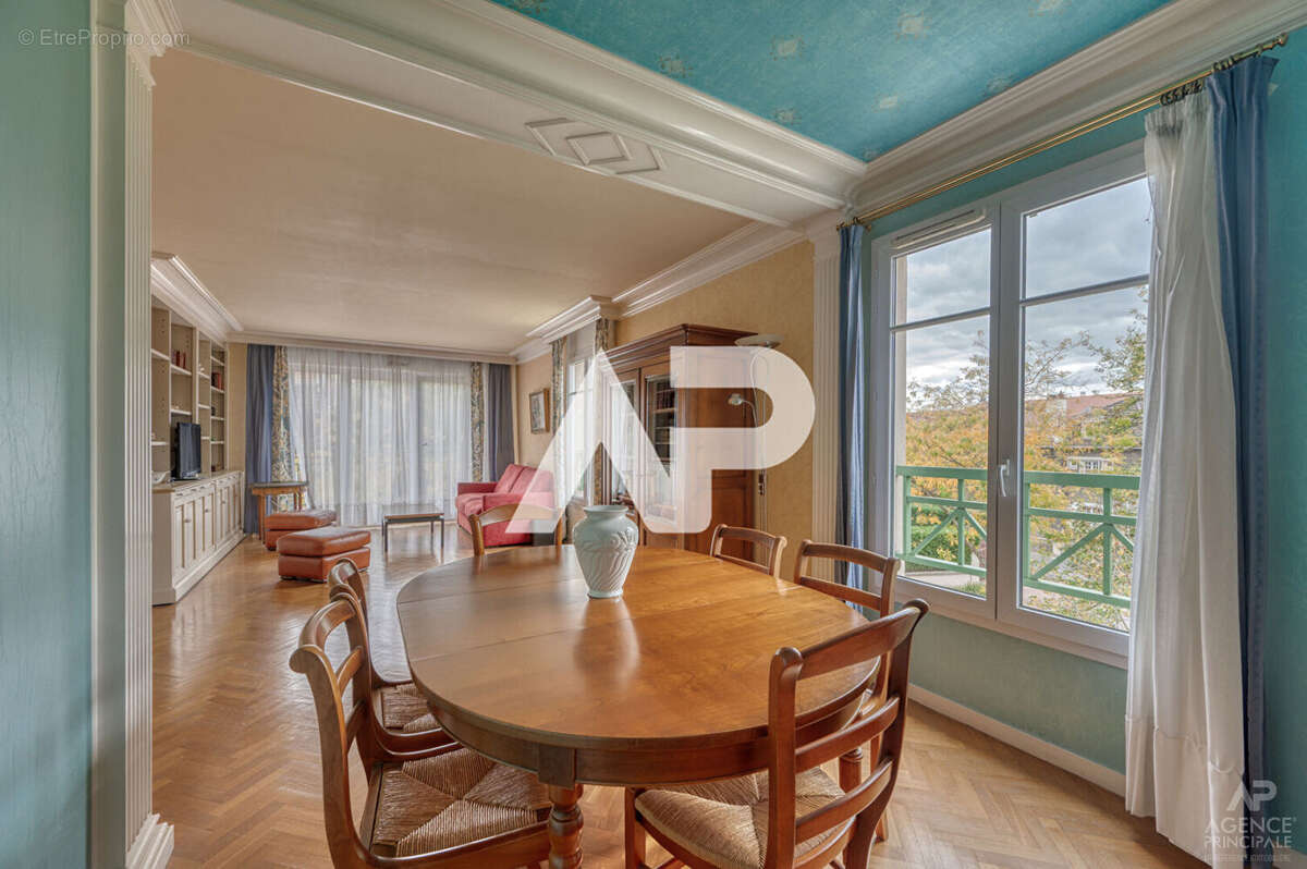 Appartement à RUEIL-MALMAISON