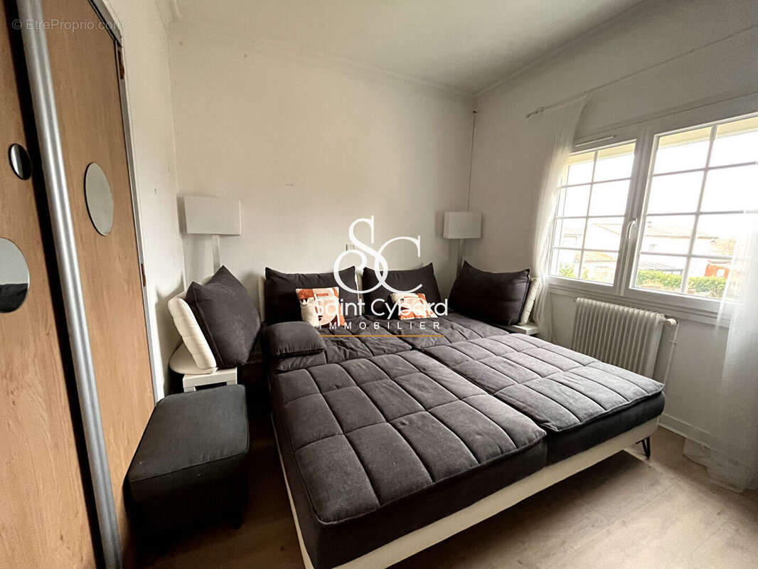 Maison à SAINT-YRIEIX-SUR-CHARENTE