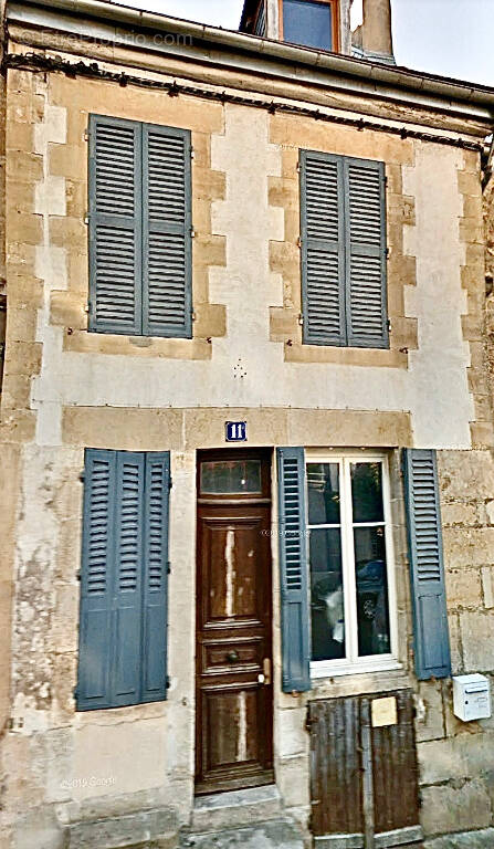Maison à AVALLON