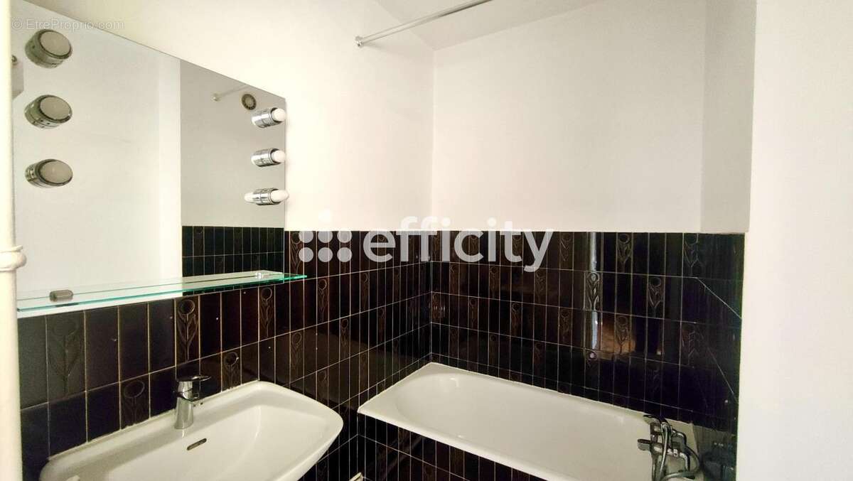 Appartement à TASSIN-LA-DEMI-LUNE