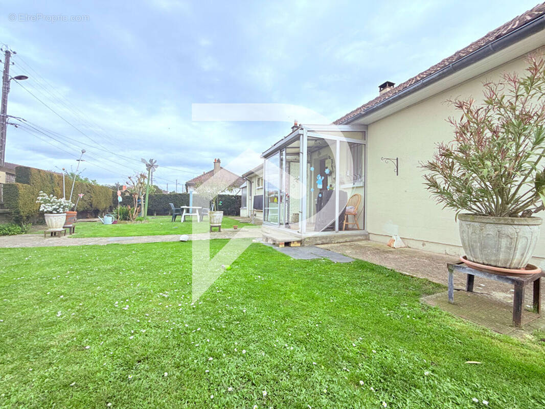 Maison à MONTATAIRE