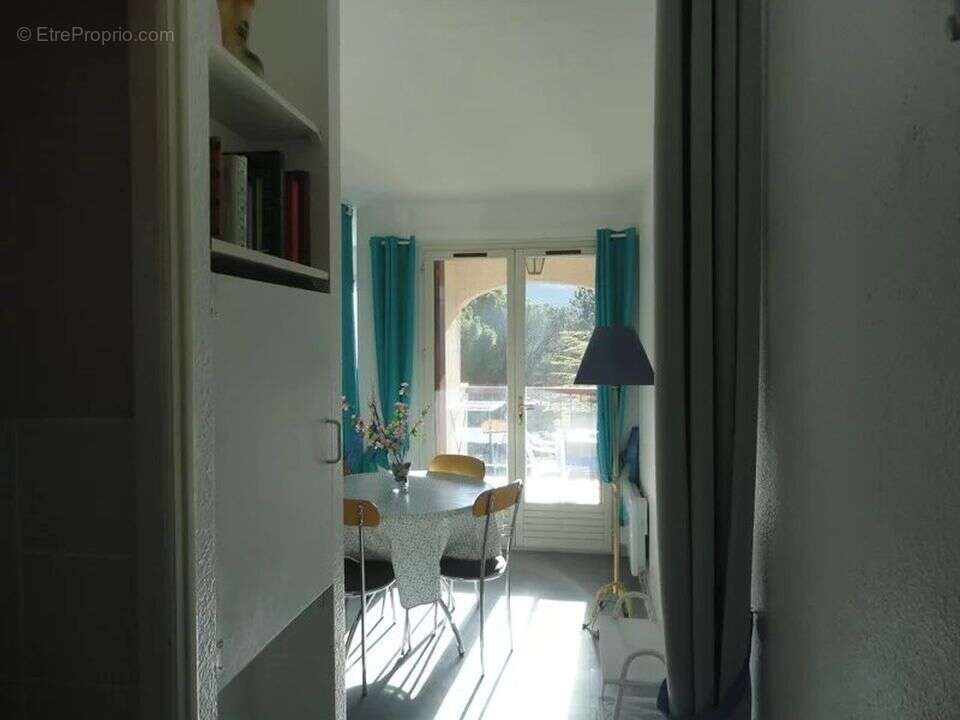 Appartement à GREOUX-LES-BAINS
