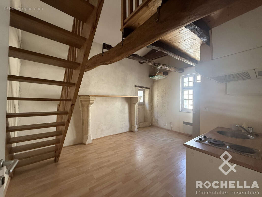 Maison à SAINT-JEAN-D'ANGELY