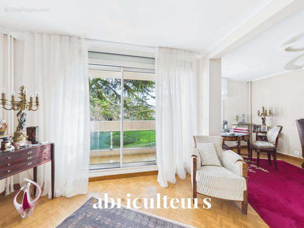 Appartement à EPINAY-SUR-SEINE