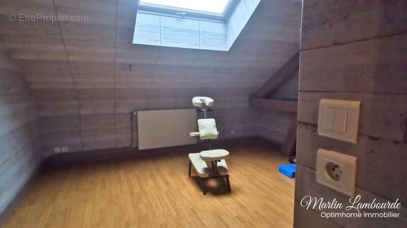 Maison à SAINT-LEONARD-DE-NOBLAT