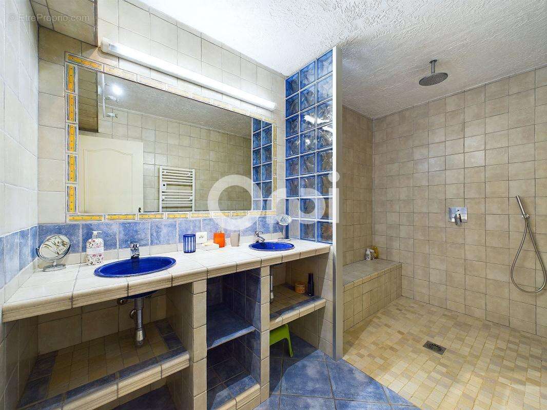 Maison à MANDELIEU-LA-NAPOULE