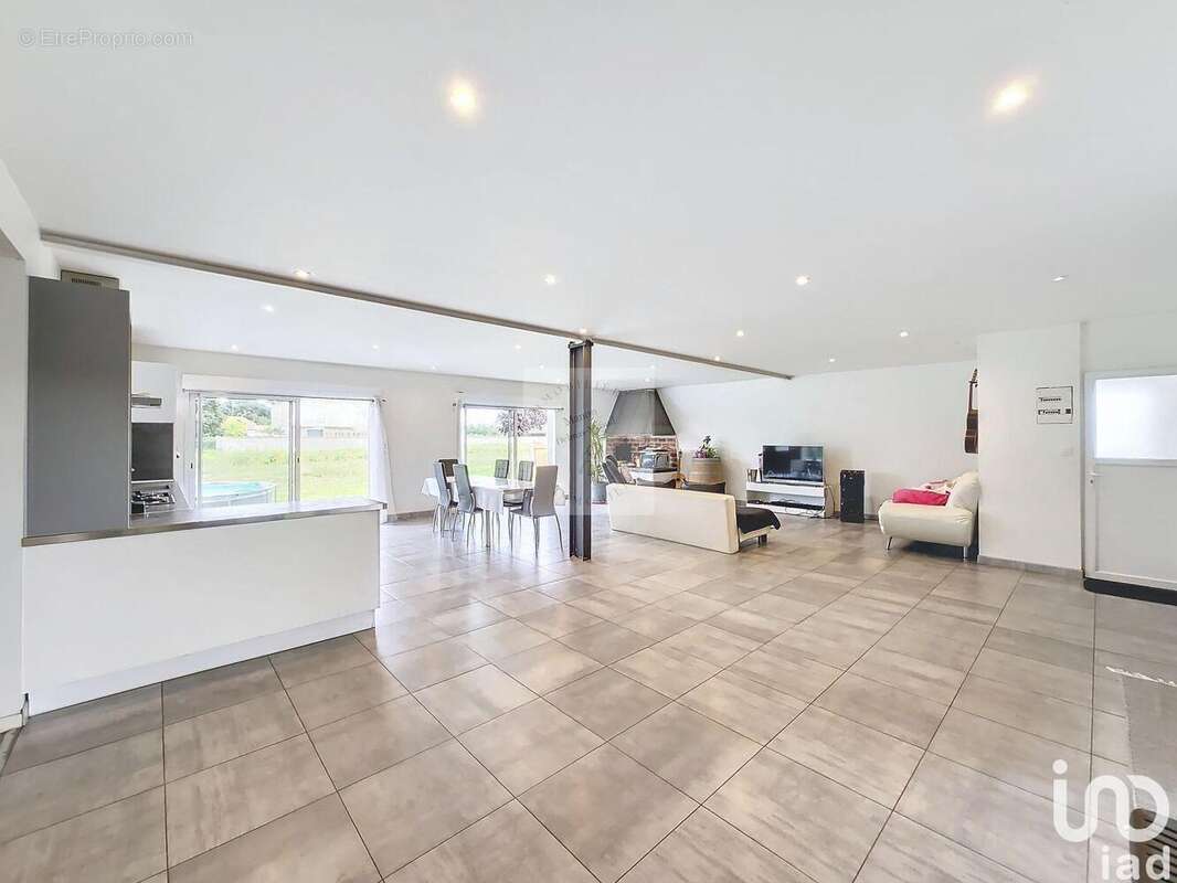 Photo 5 - Commerce à RIEUMES