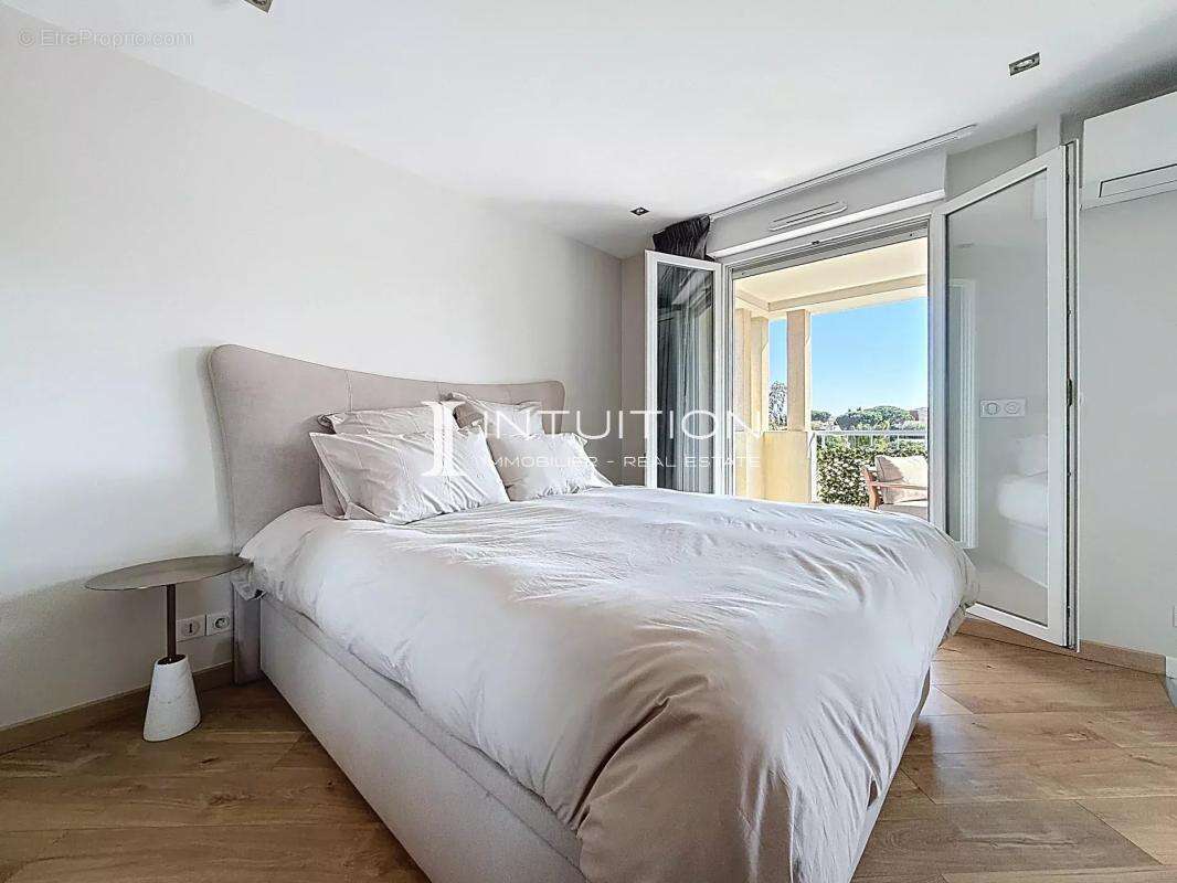 Cannes - Croix des Gardes : Superbe duplex avec vaste terrasse - photo 12