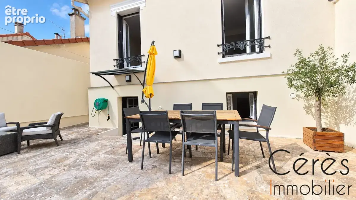 Maison 4 pièces 82 m² à vendre à Les Lilas (93260) - photo 2