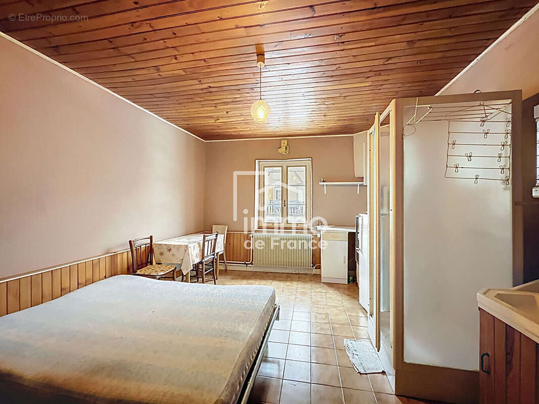 Maison à CHARIX