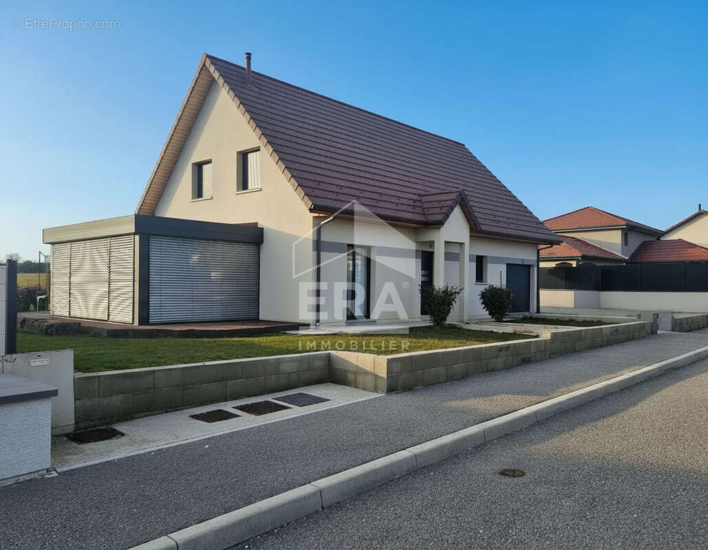 Maison à LEVIER