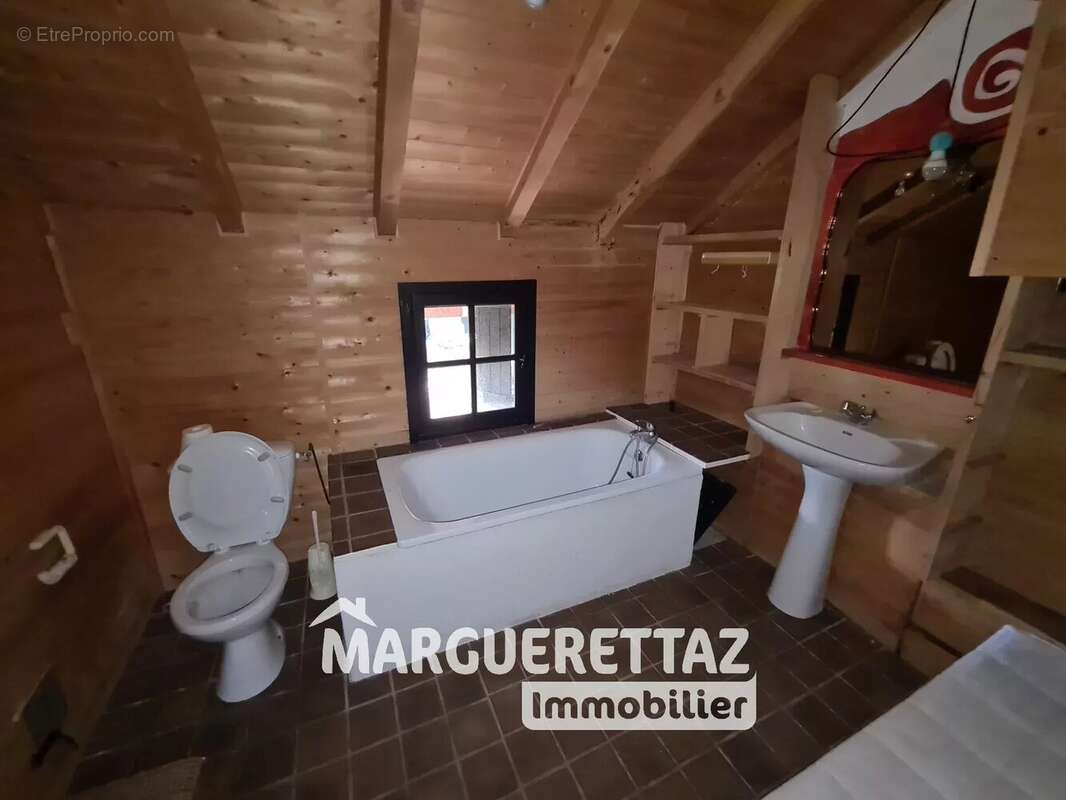 Maison à PEILLONNEX