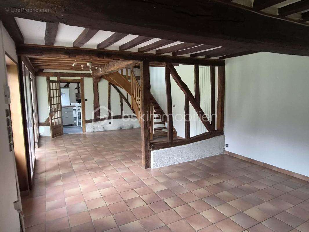 Charmante maison Normande avec dépendances et 3 Hectares de terrain - photo 3