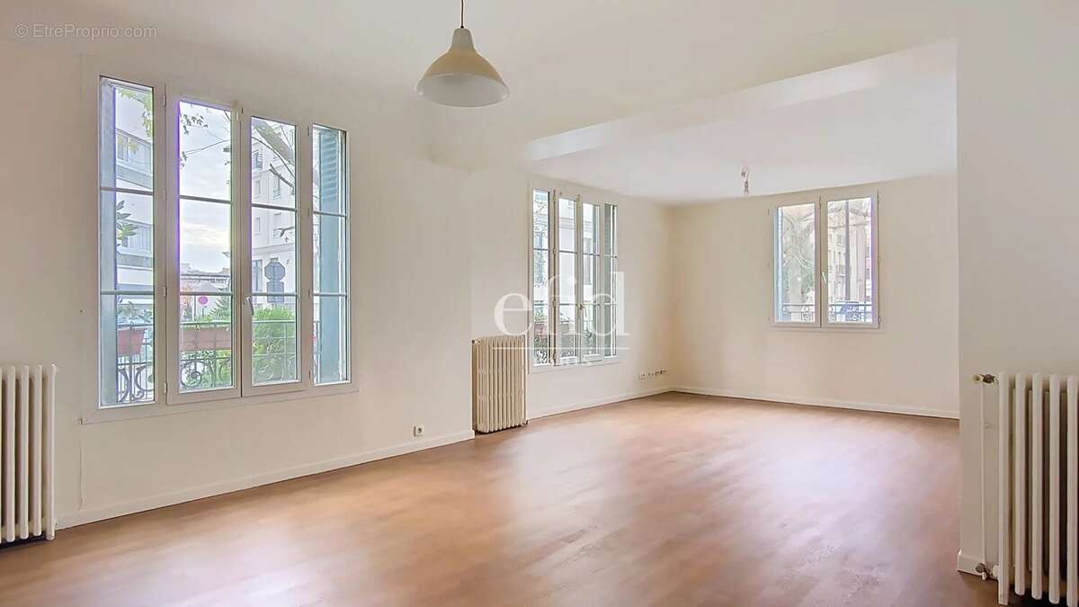 Maison à SARTROUVILLE