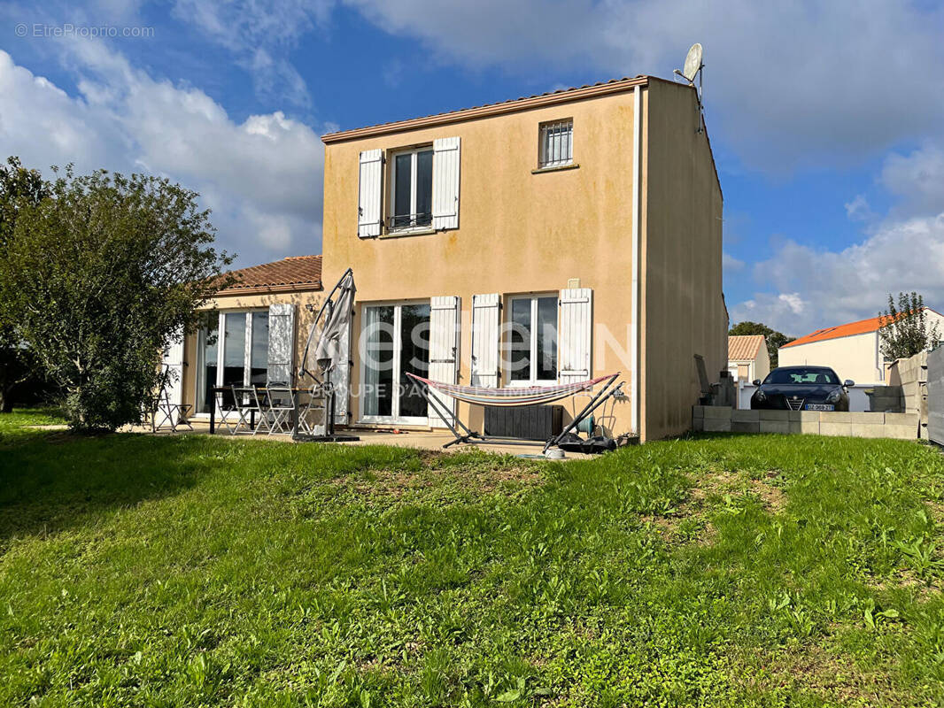 Maison à TONNAY-CHARENTE