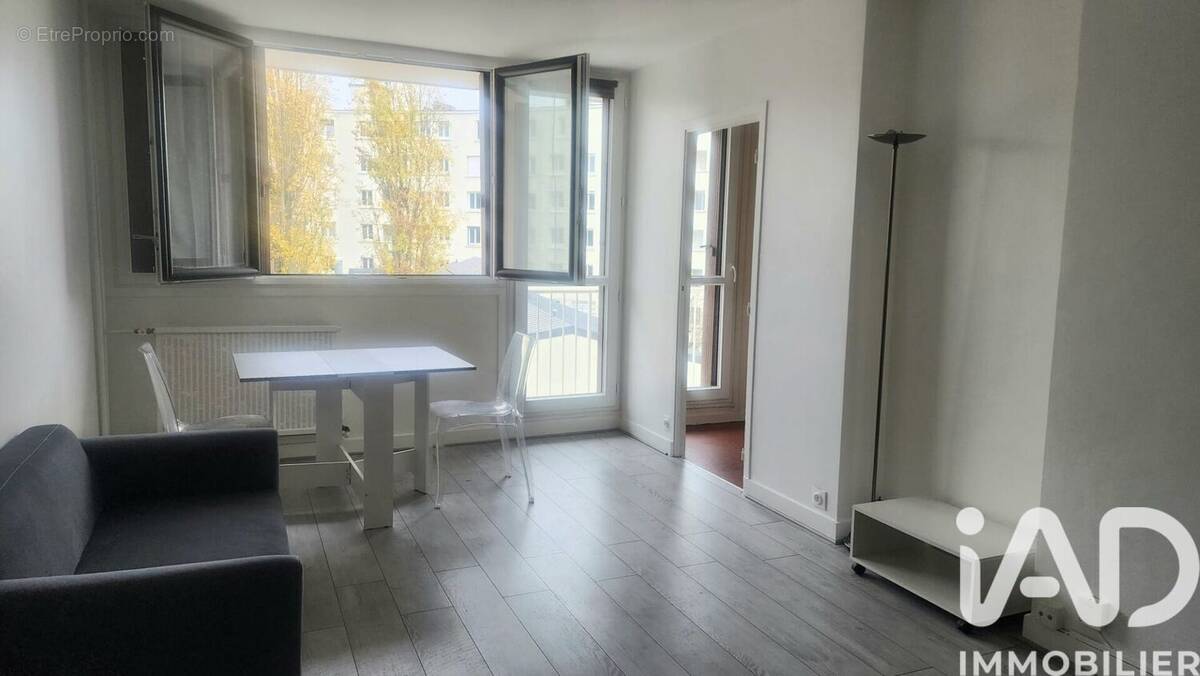Photo 1 - Appartement à SAINT-MAUR-DES-FOSSES