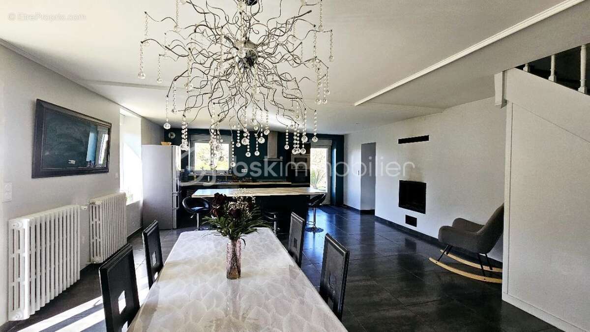 Maison à BAINS-SUR-OUST