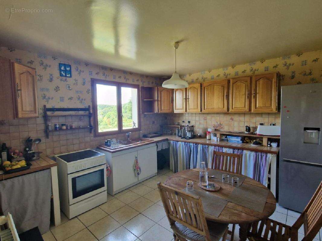 Maison à LA MADELEINE-BOUVET