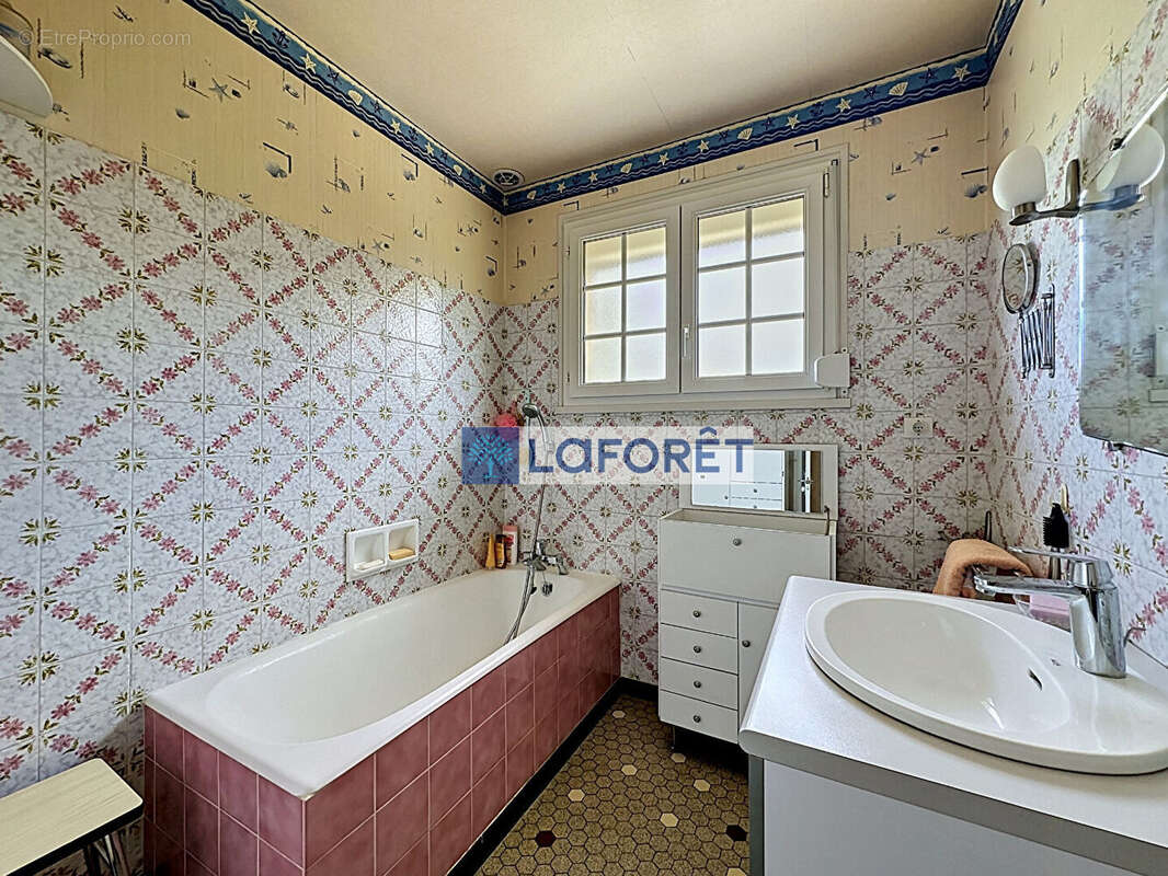 Maison à FRONCLES