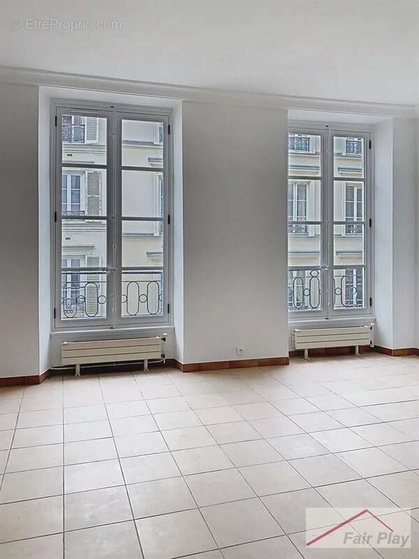 Appartement à PARIS-3E