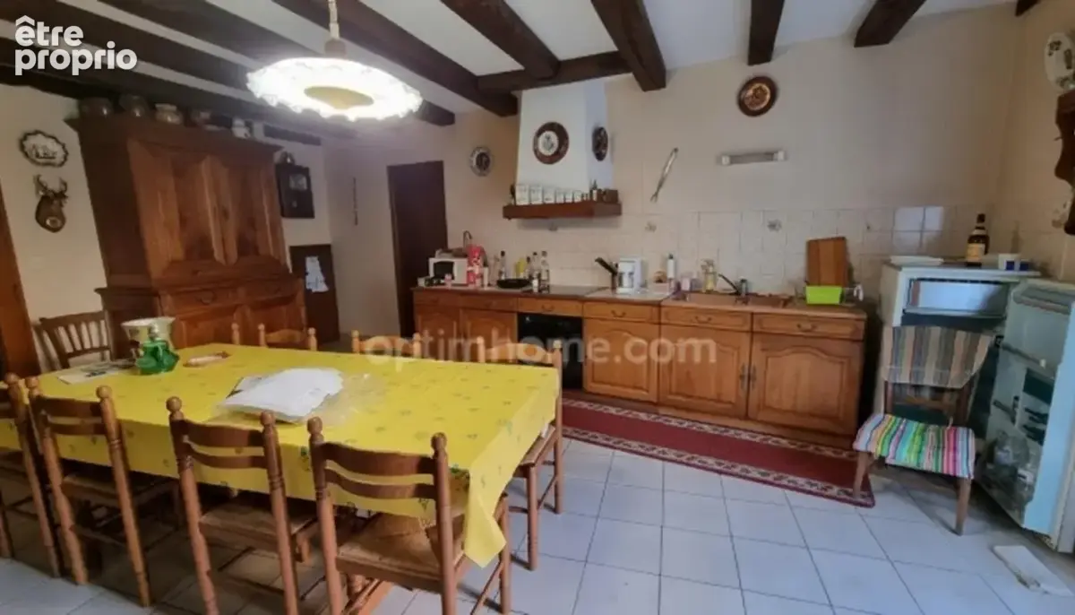 Bel ensemble immobilier de caractère — deux maisons, grange et dépendances sur 2 213 m² Petit village du nord de la Haute-Vienne - photo 2