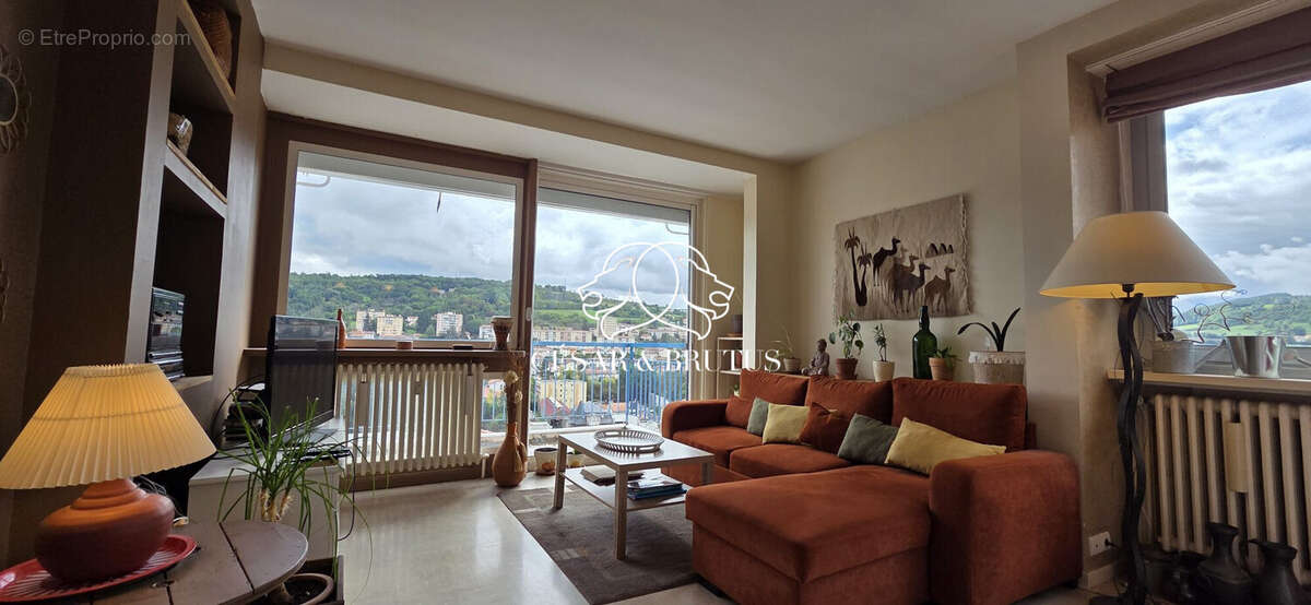 Appartement à VALS-PRES-LE-PUY