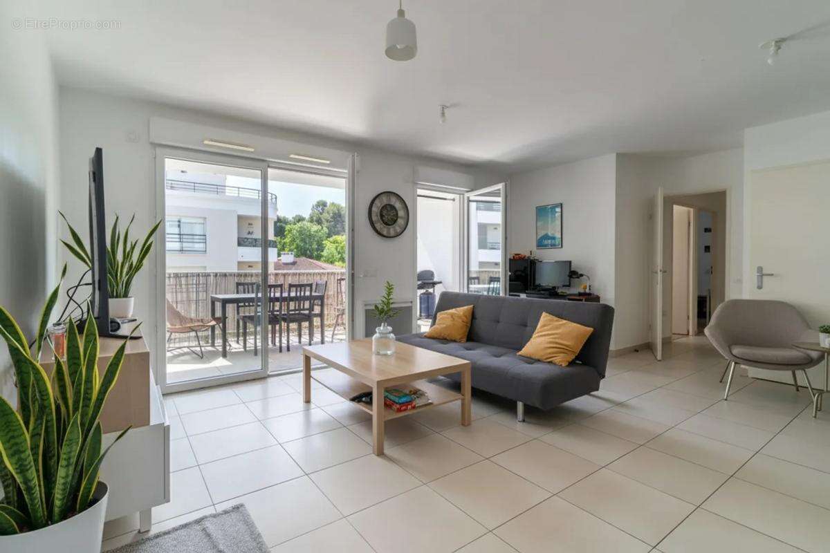 Appartement à MARSEILLE-11E